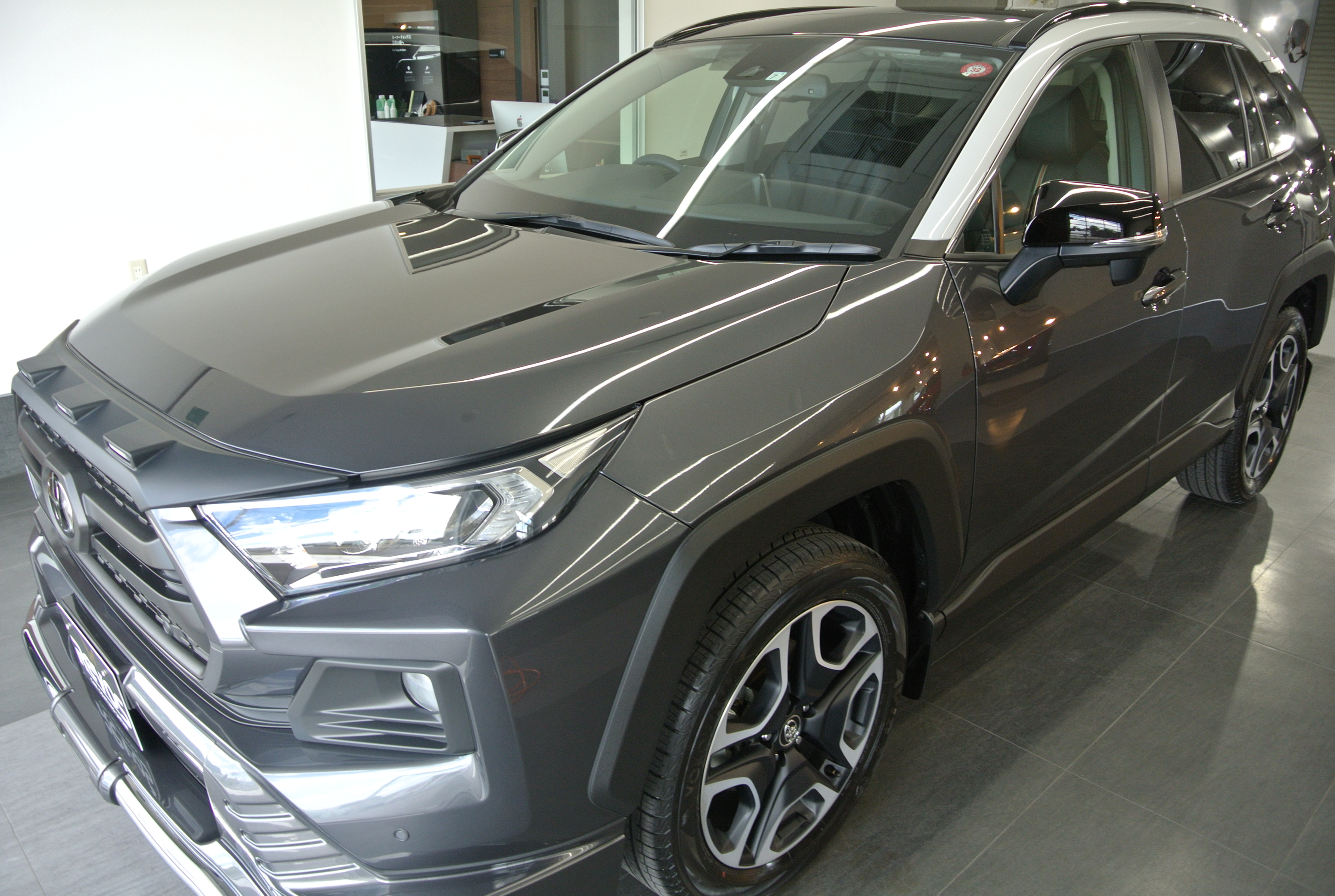 ＲAV4様　「RevoSカーコーティング」