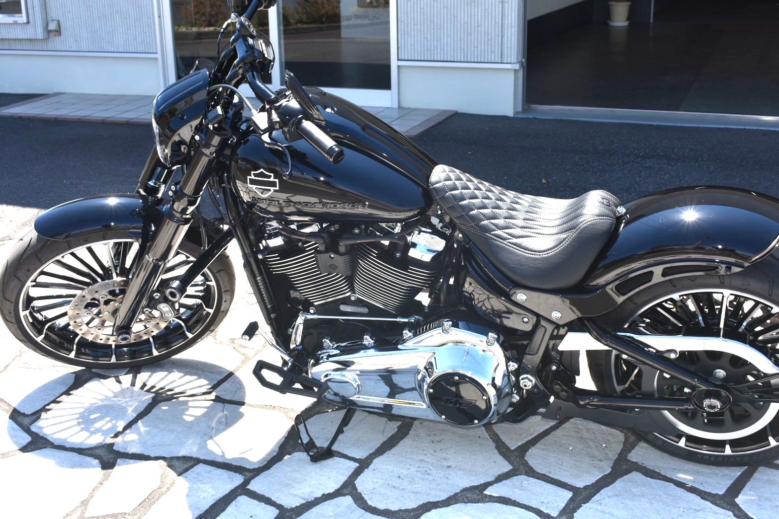 ハーレー様｜バイクコーティングの施術事例