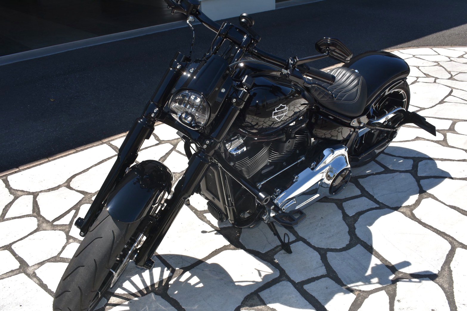 ハーレーダビッドソン ブレイクアウト バイクコーティング(ONE SHINE エクセレント) 施術（RevoS・鹿児島霧島）
