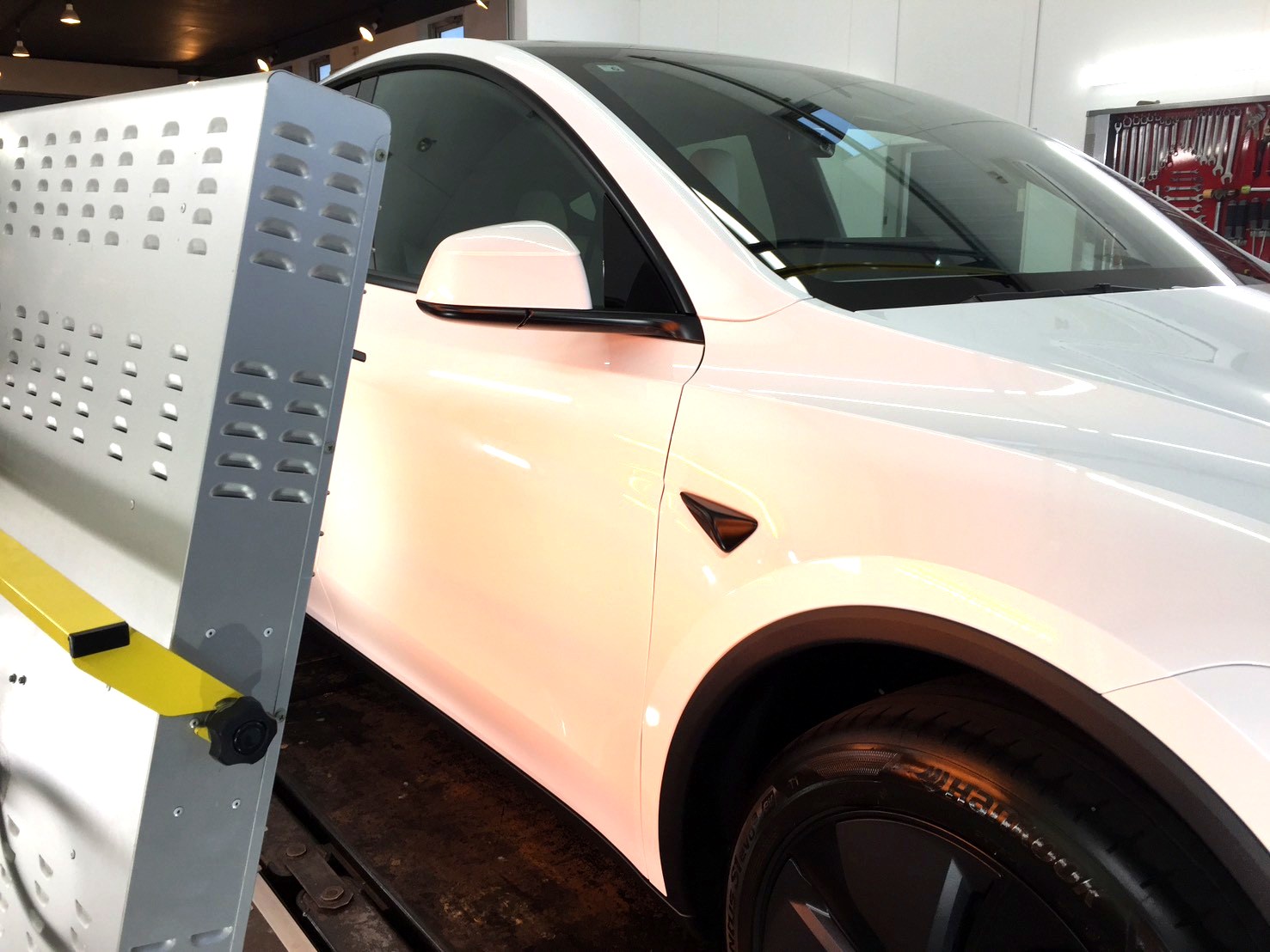 テスラ モデルY 特許カーコーティングRe216d 施術（RevoS・鹿児島霧島）