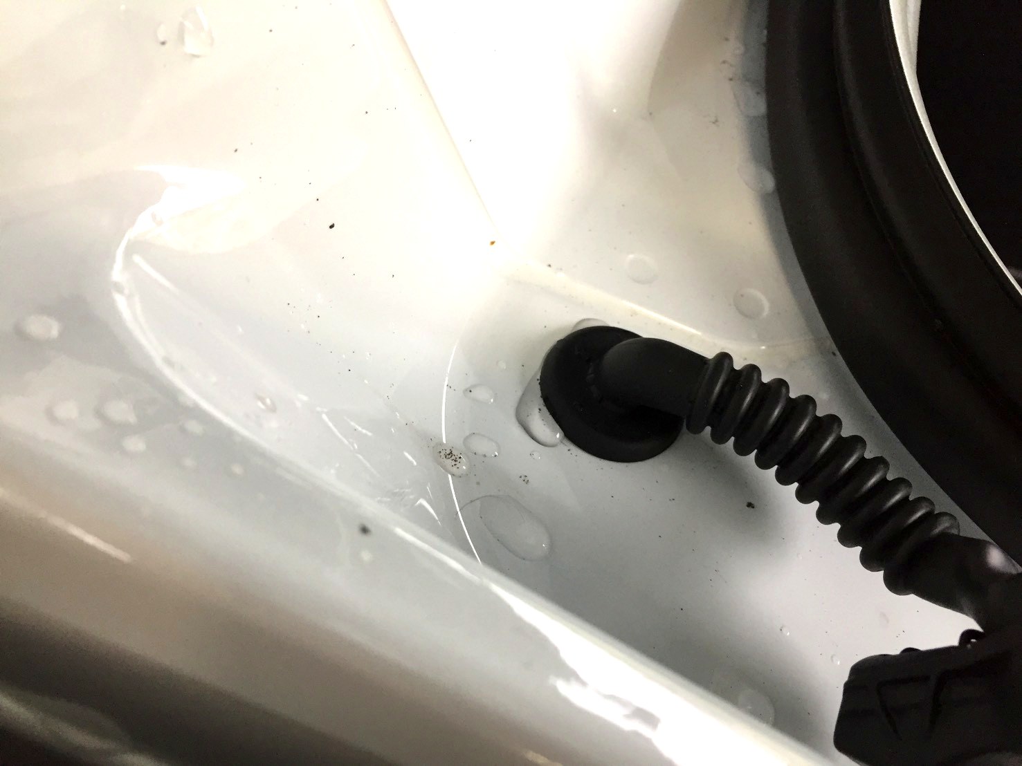テスラ モデルY 特許カーコーティングRe216d 施術（RevoS・鹿児島霧島）