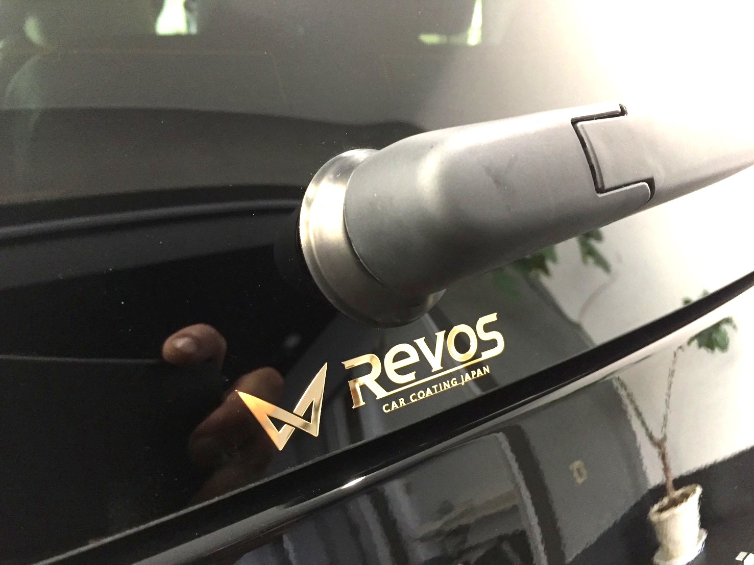 RevoSゴールドエンブレム